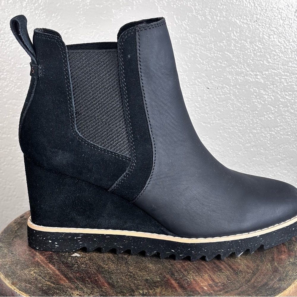 New Toms Black Leather/Suede Wedge Ankle Booties 1” Platform Lug Sole Size 7.5M - Picture 2 of 15